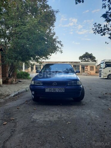 Opel Astra 1992, 300,000 km - 1.6 l - Gəncə