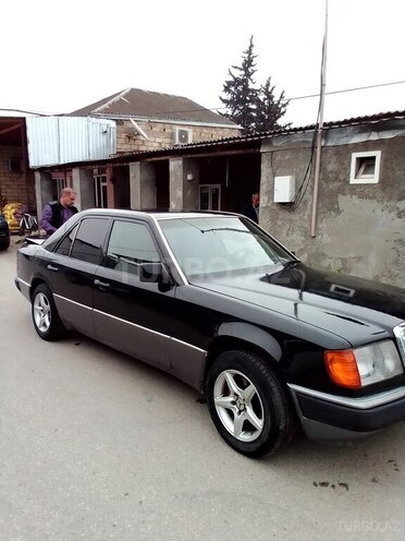 Mercedes E 230 1990, 900,000 km - 2.3 l - Xaçmaz