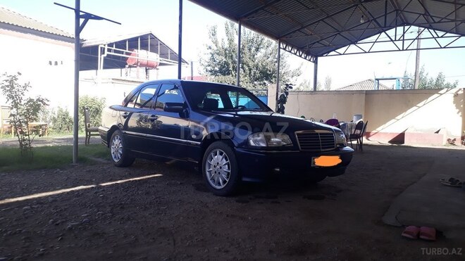 Mercedes C 200 2000, 271,000 km - 2.0 l - İmişli