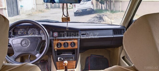 Mercedes 190 1992, 423,452 km - 2.3 л - Bakı