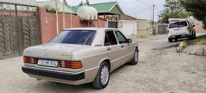 Mercedes 190 1992, 423,452 km - 2.3 л - Bakı