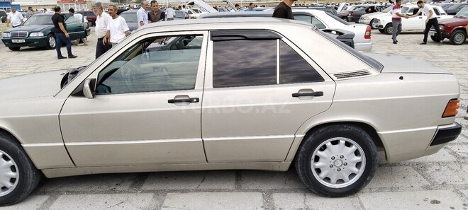 Mercedes 190 1992, 423,452 km - 2.3 л - Bakı