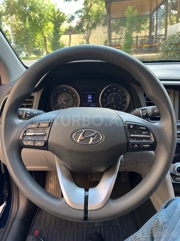 Hyundai Elantra 2019, 70,486 km - 2.0 l - Bakı
