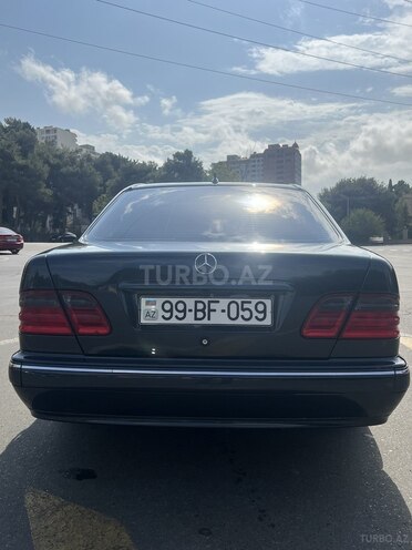 Mercedes E 320 2000, 299,427 km - 3.2 l - Bakı