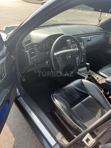 Mercedes E 320 2000, 299,427 km - 3.2 l - Bakı