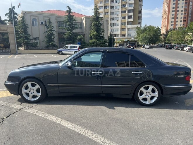 Mercedes E 320 2000, 299,427 km - 3.2 l - Bakı