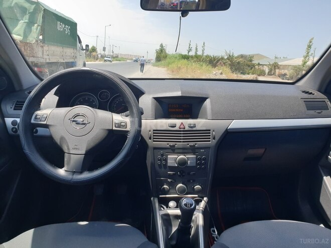 Opel Astra 2005, 182,000 km - 1.4 л - Bakı