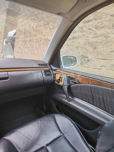 Mercedes E 320 2000, 154,132 km - 3.2 l - Bakı