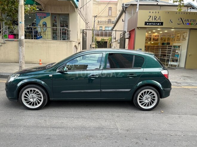 Opel Astra 2004, 235,000 km - 1.4 l - Bakı