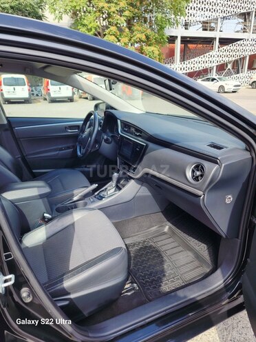 Toyota Corolla 2018, 129,000 km - 1.6 l - Bakı