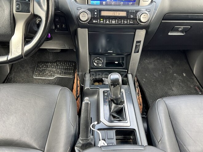 Toyota Prado 2012, 200,000 km - 2.7 л - Bakı