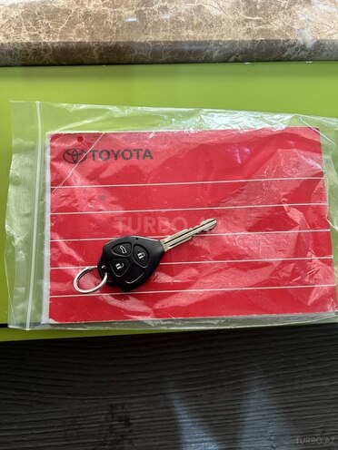 Toyota Prado 2012, 200,000 km - 2.7 л - Bakı