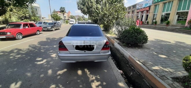 Mercedes C 200 2000, 424,000 km - 2.0 l - Masallı