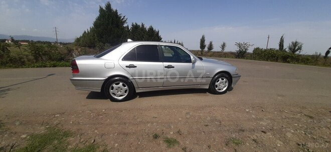 Mercedes C 200 2000, 424,000 km - 2.0 l - Masallı