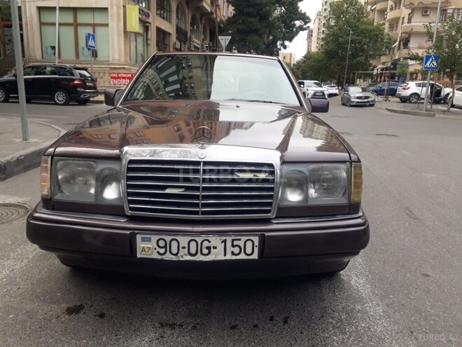 Mercedes E 250 1991, 455,000 km - 2.5 л - Bakı