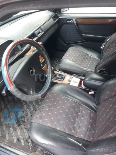 Mercedes E 250 1991, 455,000 km - 2.5 л - Bakı