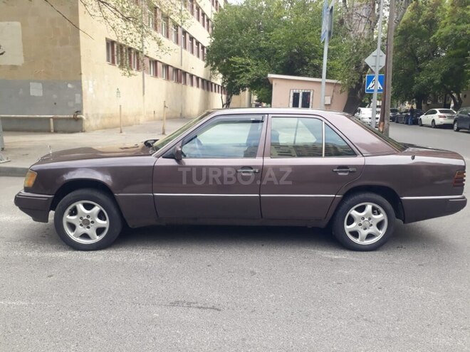 Mercedes E 250 1991, 455,000 km - 2.5 л - Bakı