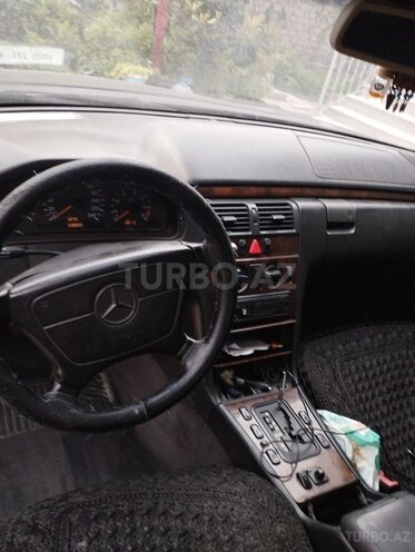 Mercedes E 230 1997, 5,563,988 km - 2.3 l - Bakı