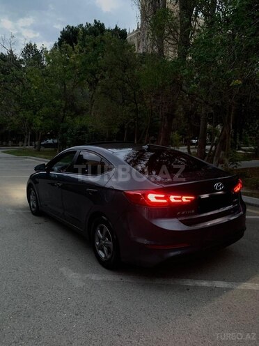 Hyundai Elantra 2015, 208,000 km - 1.6 л - Bakı