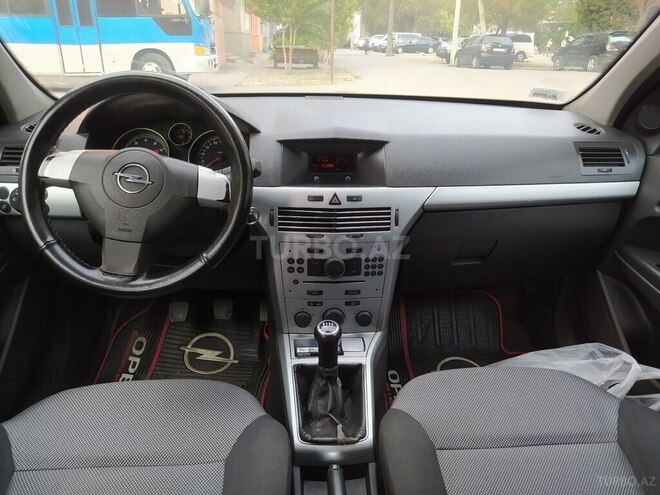 Opel Astra 2010, 263,412 km - 1.4 l - Sumqayıt