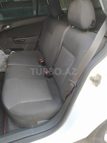 Opel Astra 2010, 263,412 km - 1.4 l - Sumqayıt