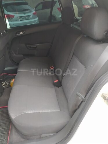 Opel Astra 2010, 263,412 km - 1.4 l - Sumqayıt
