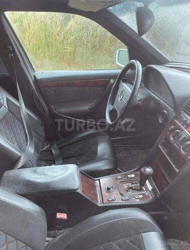 Mercedes C 220 1999, 250,000 km - 2.2 л - Lənkəran