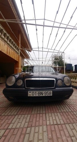 Mercedes E 220 1997, 470,000 km - 2.2 l - Bakı