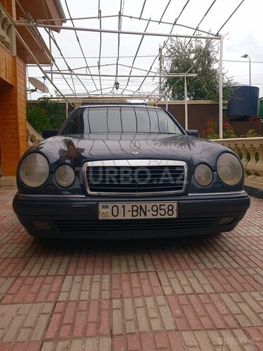 Mercedes E 220 1997, 470,000 km - 2.2 l - Bakı