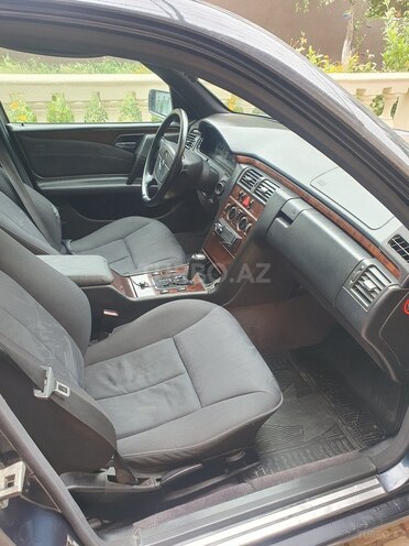 Mercedes E 220 1997, 470,000 km - 2.2 l - Bakı