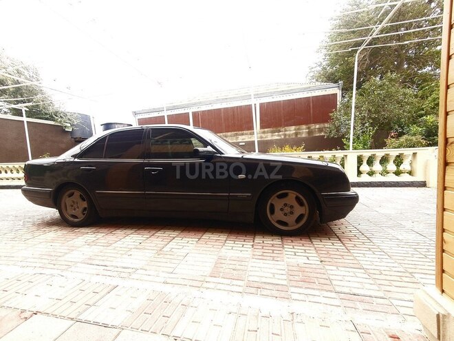 Mercedes E 220 1997, 470,000 km - 2.2 l - Bakı
