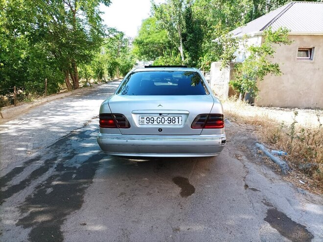 Mercedes E 220 2000, 700,000 km - 2.2 l - Bakı