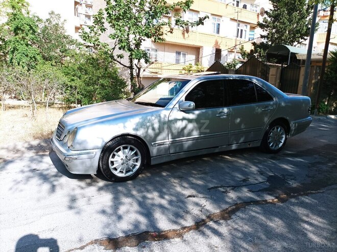 Mercedes E 220 2000, 700,000 km - 2.2 l - Bakı