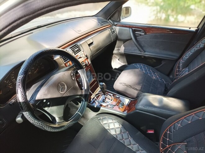 Mercedes E 220 2000, 700,000 km - 2.2 l - Bakı