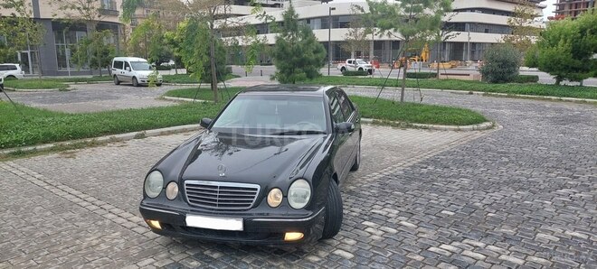 Mercedes E 320 1999, 210,000 km - 3.2 l - Bakı
