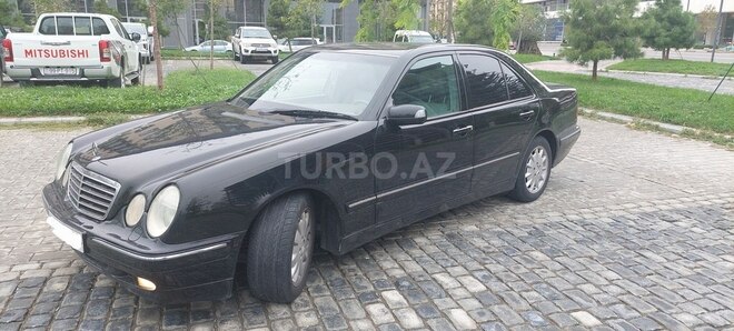 Mercedes E 320 1999, 210,000 km - 3.2 l - Bakı