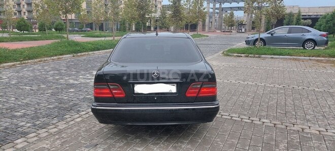 Mercedes E 320 1999, 210,000 km - 3.2 l - Bakı