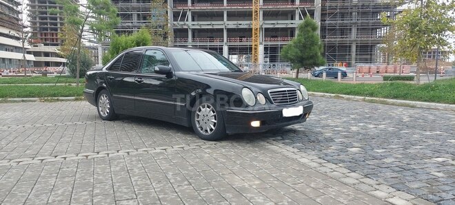 Mercedes E 320 1999, 210,000 km - 3.2 l - Bakı