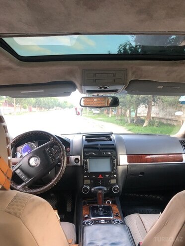 Volkswagen Touareg 2004, 223,000 km - 3.2 l - Qazax