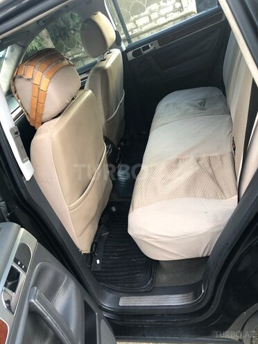 Volkswagen Touareg 2004, 223,000 km - 3.2 l - Qazax