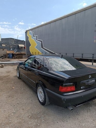 BMW 325 1994, 321,448 km - 2.5 l - Bakı