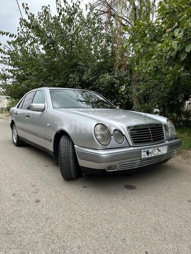 Mercedes E 240 1998, 304,000 km - 2.4 l - Gəncə