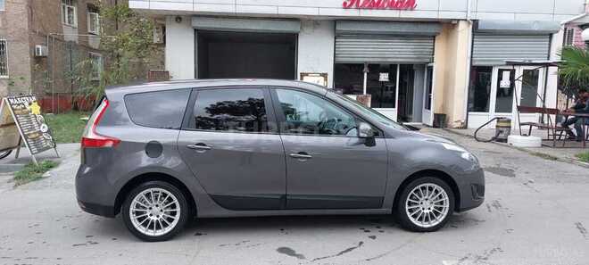 Renault Grand Scenic 2009, 254,000 km - 1.5 l - Mingəçevir