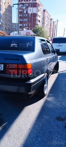 Volkswagen Vento 1994, 280,000 km - 1.8 l - Bakı