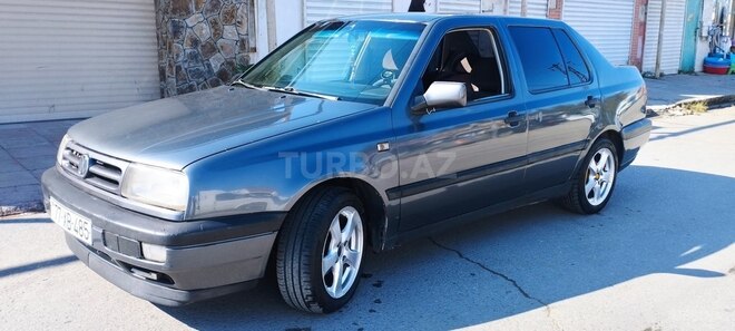 Volkswagen Vento 1994, 280,000 km - 1.8 l - Bakı