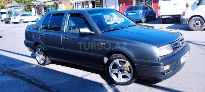 Volkswagen Vento 1994, 280,000 km - 1.8 l - Bakı