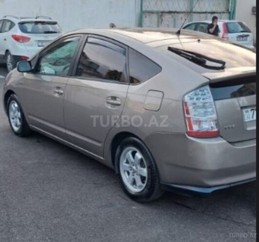 Toyota Prius 2007, 245,574 km - 1.5 л - Ucar
