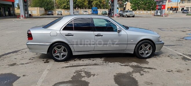 Mercedes C 240 2000, 267,347 km - 2.4 л - Sabirabad
