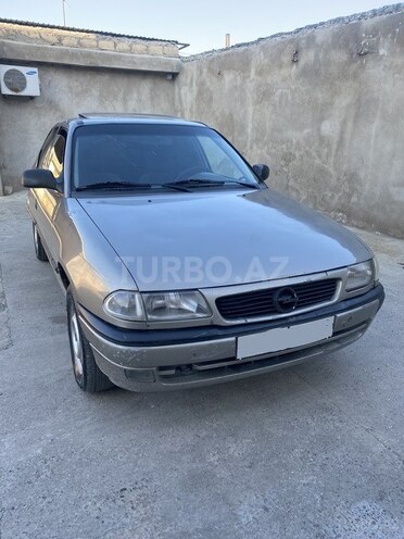 Opel Astra 1996, 225,000 km - 1.6 l - Sumqayıt