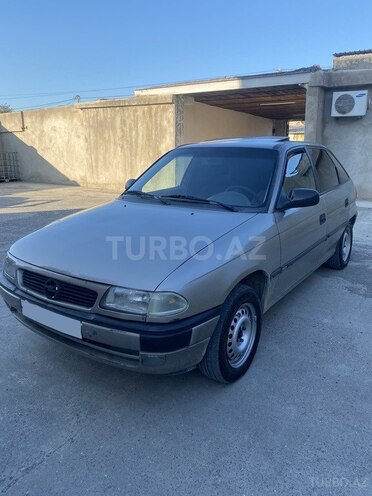 Opel Astra 1996, 225,000 km - 1.6 l - Sumqayıt